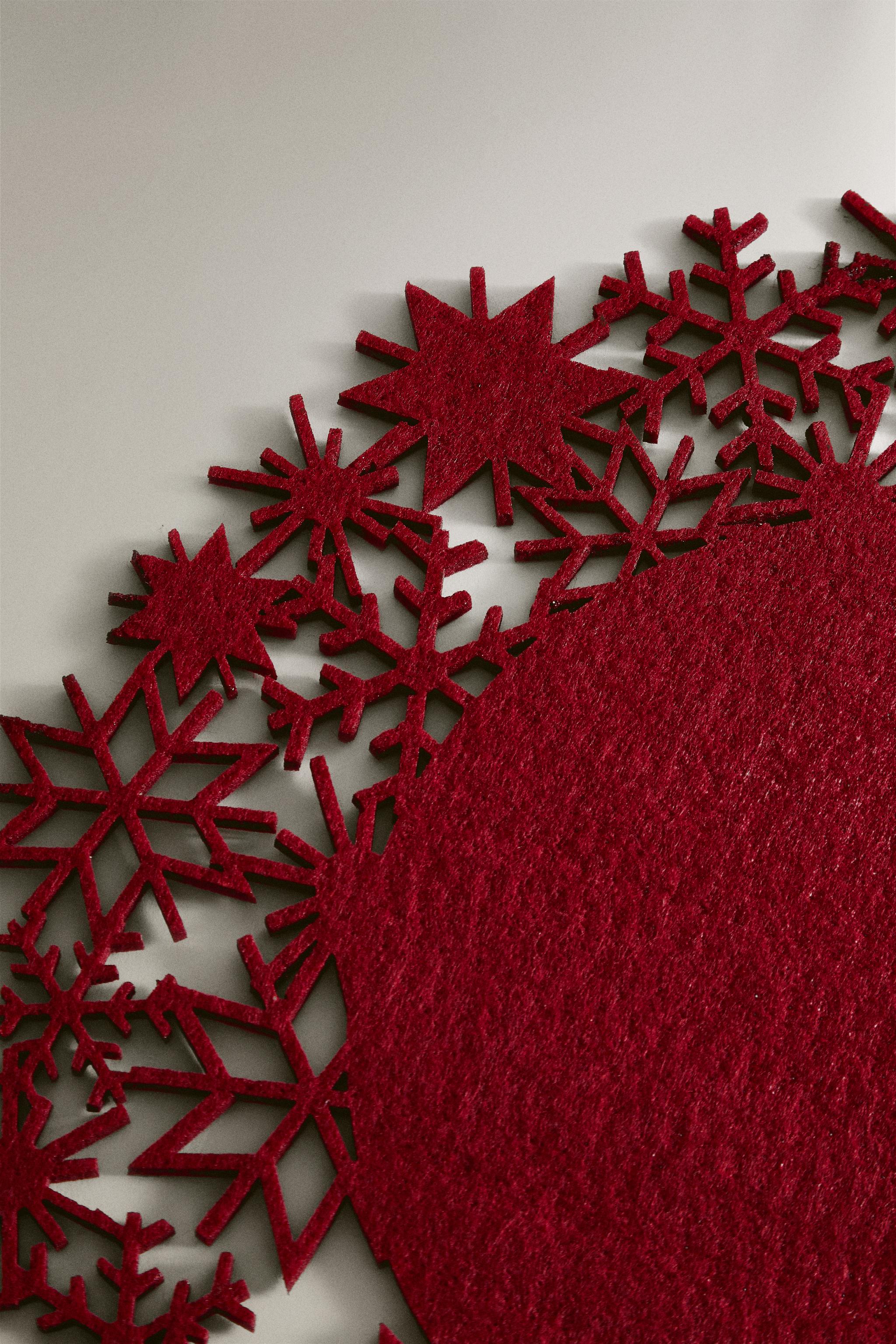 CHRISTMAS SNOWFLAKE FELT PLACEMAT